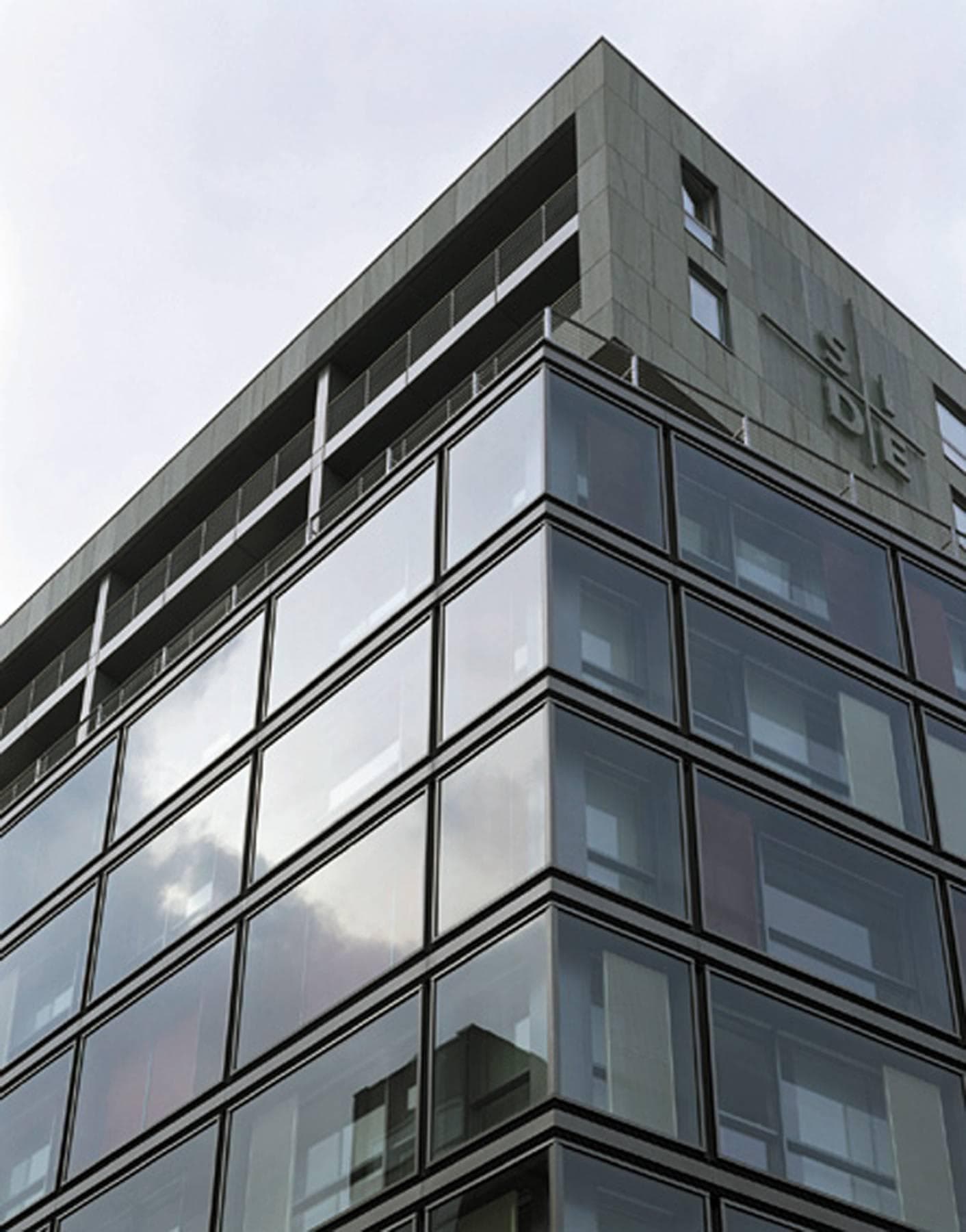 SIDE Design Hotel Hamburg Ansicht 2