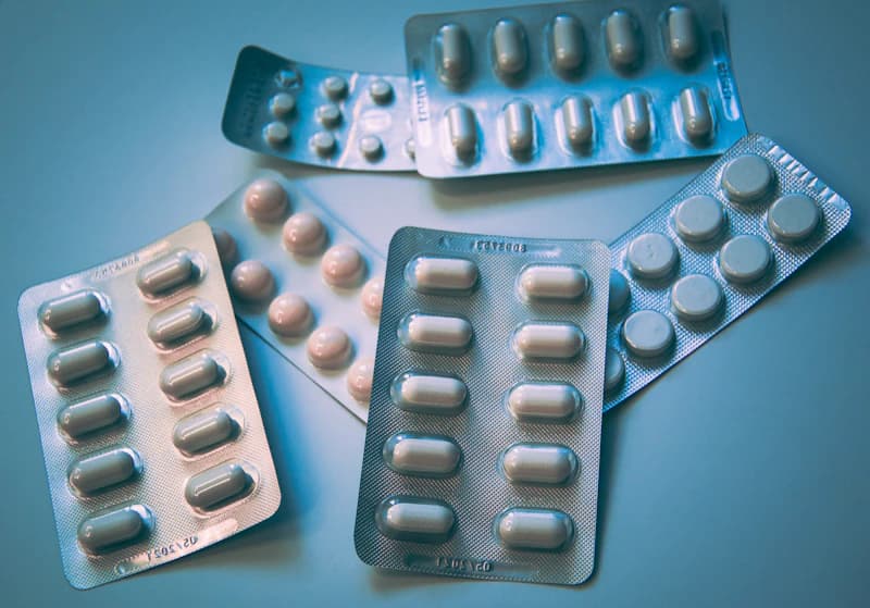 Reisapotheek: wat er echt in moet