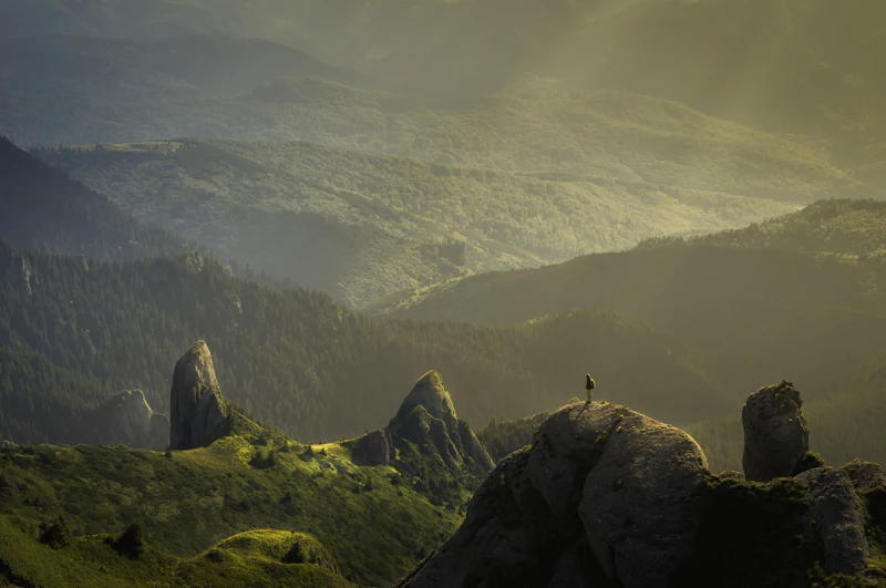 Berglandschaft mit Sonnenstrahlen